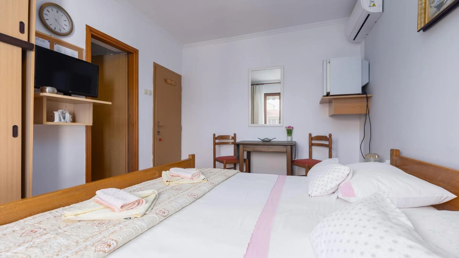 Room With Terace Miranda Porec Apartment